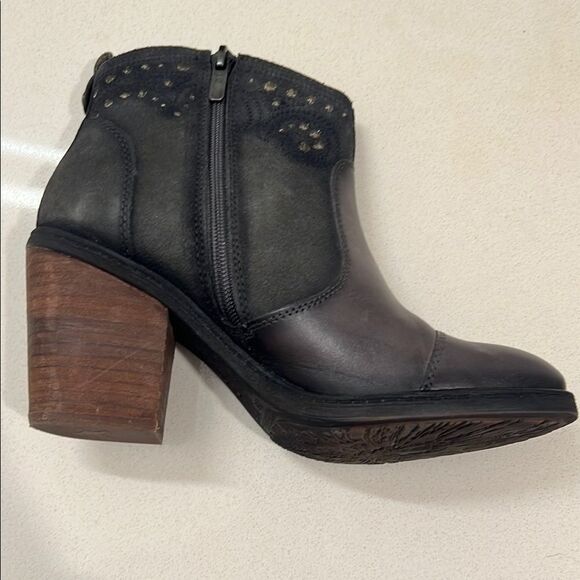 PIKOLINOS Gray Ankle Booties with Vintage Leather and Embroidered Design - Picture 4 of 12
